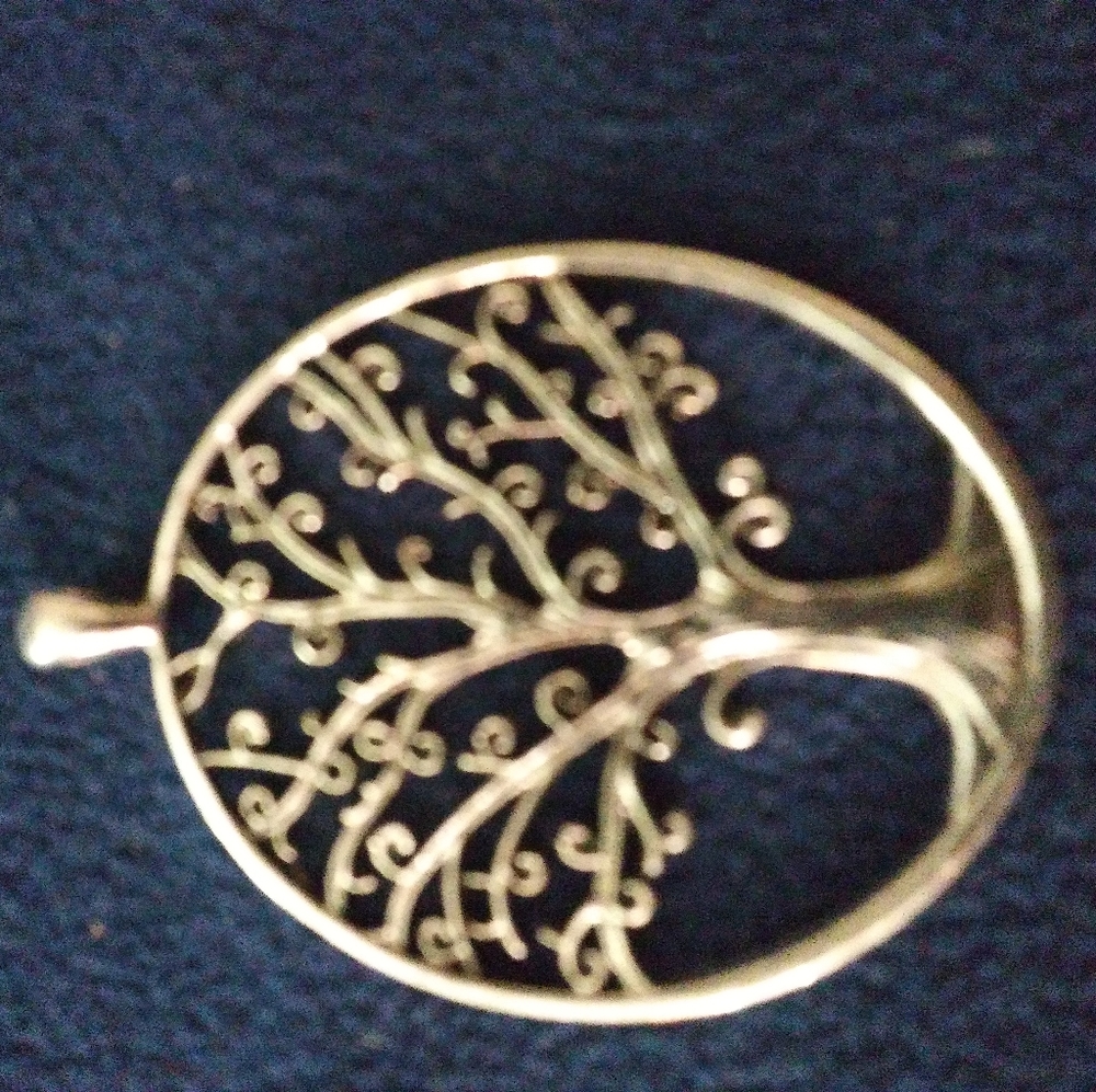 Tree of life, both silver 1 in bloom